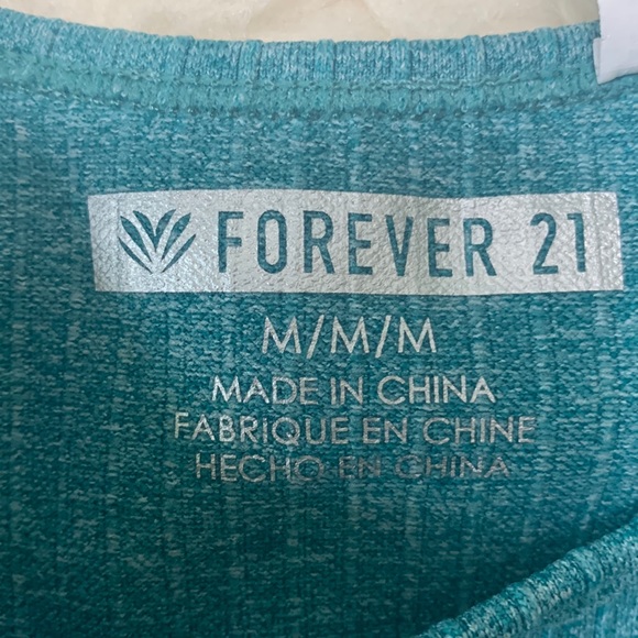 Forever 21 crop top - Picture 3 of 3